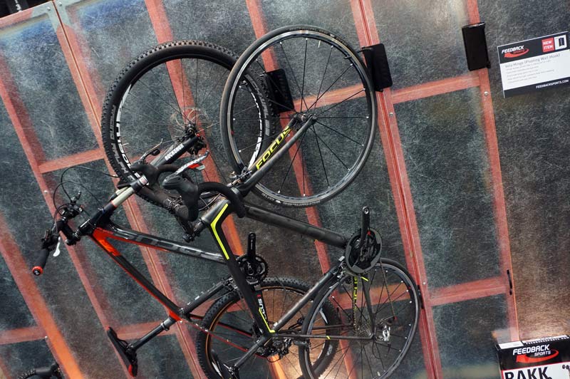 2014-Feedback-Sports-Velo-Hinge-pivoting-wall-bicycle-mount