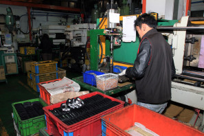 VP Components Modus Taiwan Factory Pedal Production Tour381