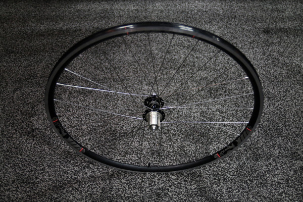 Industry Nine I9 fat bike hed big deal carbon road wheel (9)