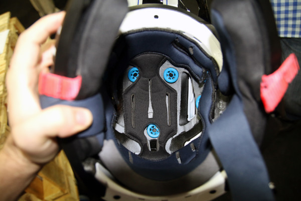 Leatt protection helmet glvoes hydration armor pads (28)