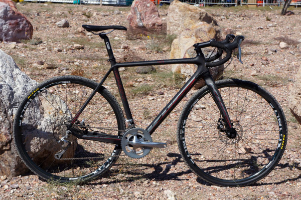 2015-KHS-Grit-440-carbon-gravel-road-bike01