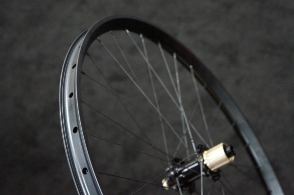 Syntace-W40-and-W35-ultrawide-mountain-bike-wheels02