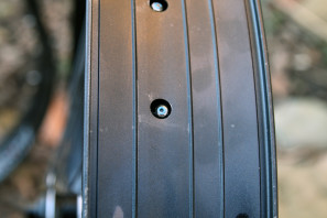 Bontrager Hodag Jackalope fat bike tubeless wheel tire system  (5)
