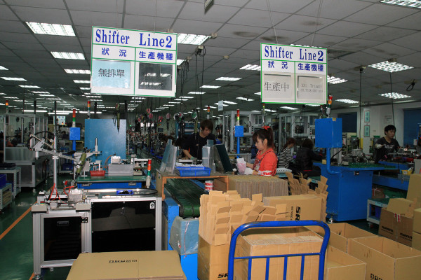 SRAM Taiwan Factory Tours Suspension Shifters Derialleurs Carbon production071