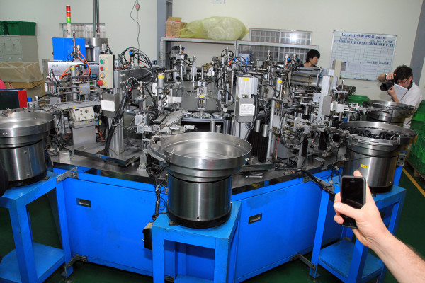 SRAM Taiwan Factory Tours Suspension Shifters Derialleurs Carbon production112
