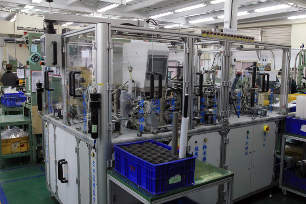 SRAM Taiwan Factory Tours Suspension Shifters Derialleurs Carbon production312