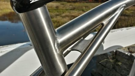 Volagi Viaje Ti Road Bike Longbow FlexStays Closeup