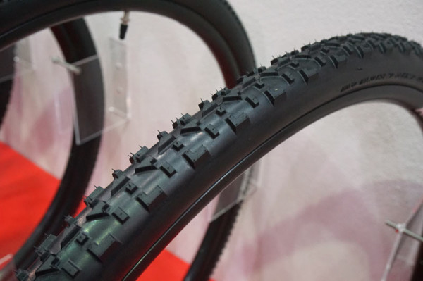 Kenda Cholla tubeless ready cyclocross tire
