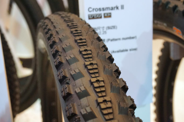 maxxis-Crossmark-II-mountain-bike-tires02