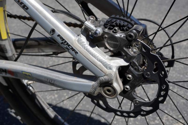 2015-KHS-7500-Enduro-full-suspension-mountain-bike-03