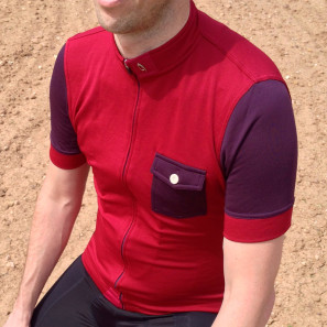 Isadore-Apparel_Messenger-Jersey_merino-wool-blend_Rio-Red_front-view