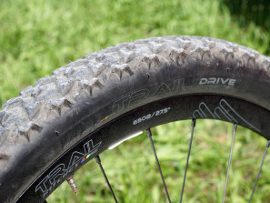 Ritchey_Trail-Drive_650b_2-25-inch_trail-bike-tire
