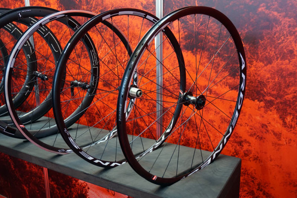 2016-HED-Ardennes-GP-budget-alloy-road-cyclocross-wheels01