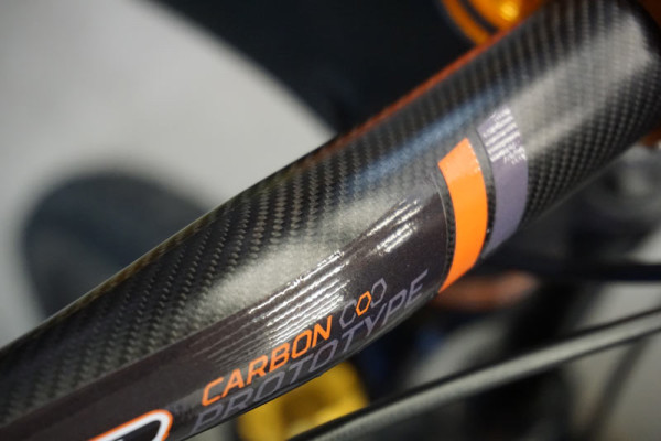2016-Hope-prototype-carbon-fiber-mtb-handlebar02