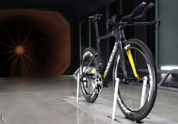 Boardman-Bikes_Wind-tunnel-testing