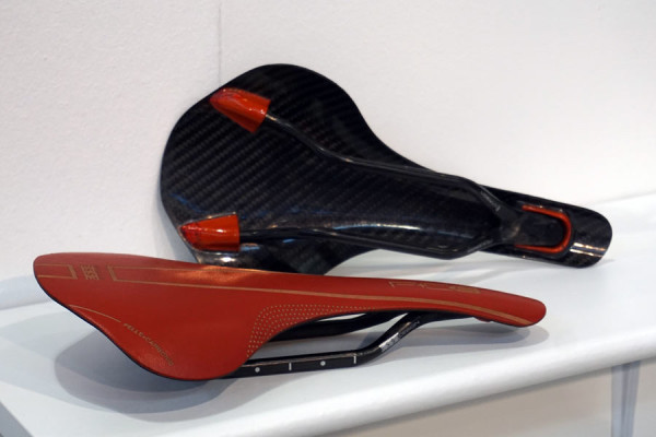 Selle-Esse-pelle-carbonio-bicycle-saddle-collection01