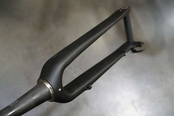 Ti-Cycles-carbon-fiber-12mm-thru-axle-disc-brake-fork01