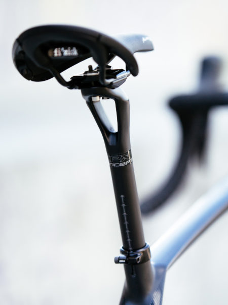 Focus-Paralane_carbon-race-endurance-road-bike_photo-by-Jered+Ashley-Gruber_CPX-seatpost