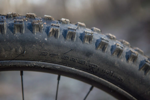 Surly Dirt Wizard 275 x 3 plus tire  (4)