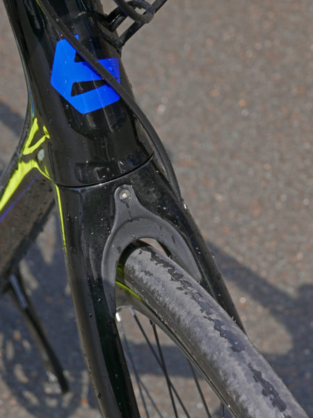 Bergamont_Grandurance_disc-brake-carbon-endurance-road-gravel-bike_fork-insert