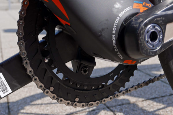 FSA_K-Force-WE_wireless-electronic-road-drivetrain-component-group_chainring-shaping