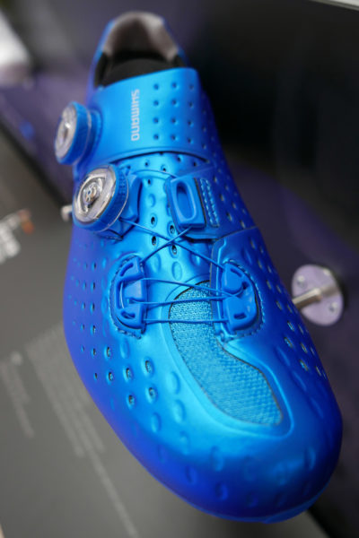 Shimano_S-Phyre-RC9_SH-RC900_carbon-soled-road-race-bike-shoes_blue-front