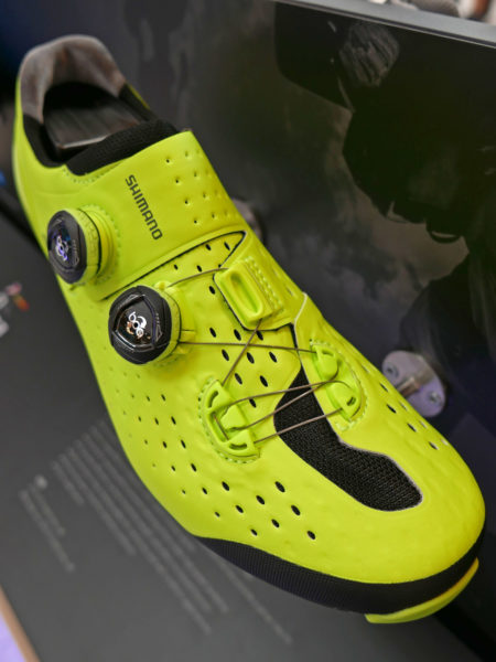 Shimano_S-Phyre-XC9_SH-XC900_carbon-soled-cross-country-race-mountain-bike-shoes_yellow-front
