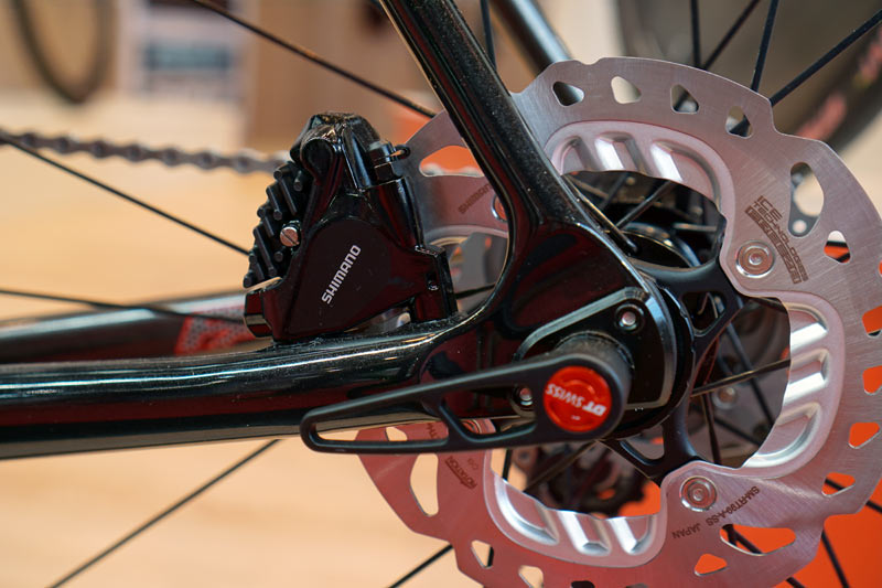 parlee altum and chebacco road gravel bikes switch to flat mount disc brakes and 12mm thru axles