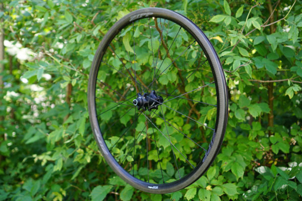 zipp-202-NSW-Firecrest-clincher-wheel01