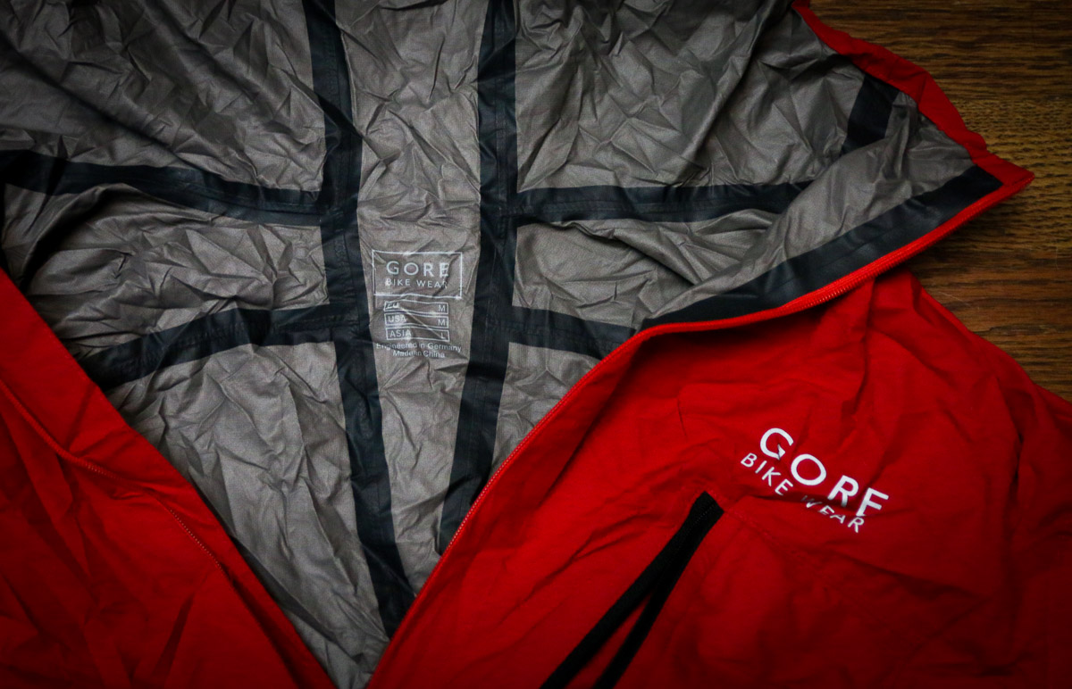 Review: Gore Bike Wear Rescue Shell Jacket is the perfect 'just in 