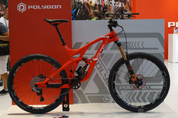 polygon-colossus-n9-carbon-enduro-mountain-bike01