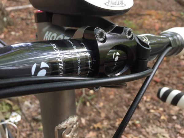 bontrager RXL carbon handlebar with iso-zone padding under palms