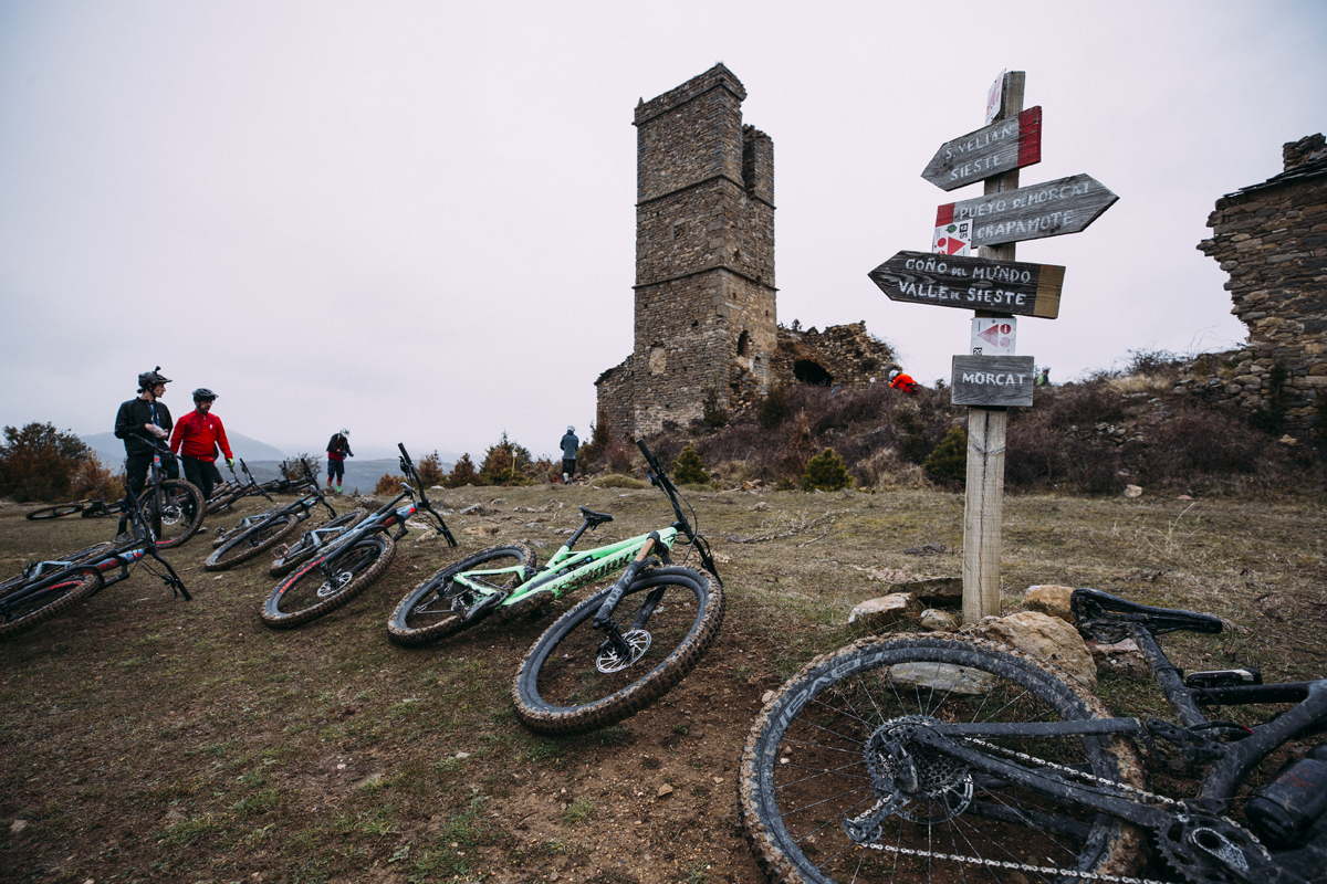 First Ride: Exploring Aínsa on the new Specialized Stumpjumper 29 & 27.5
