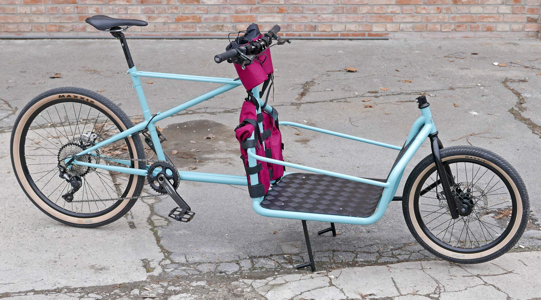 REcycle Bronte modern recycled, upcycled steel custom handmade made-in-Italy cargo bike
