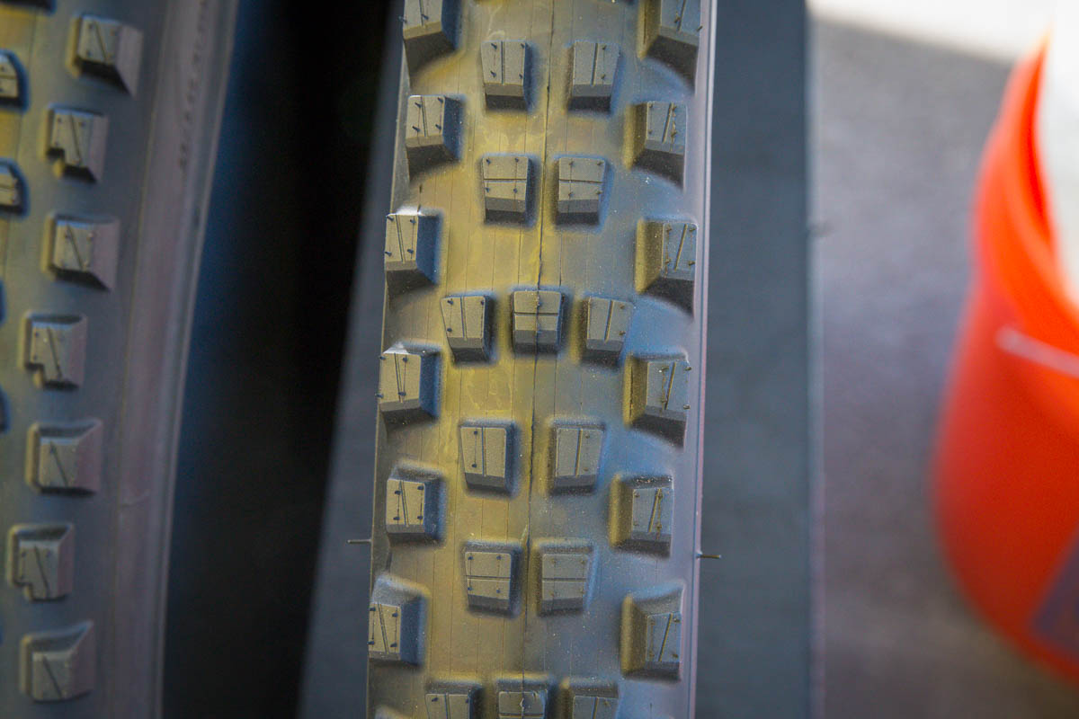 Continental teases gravel tires, Michelin DH tires to return, & more from Vee Tire Co.