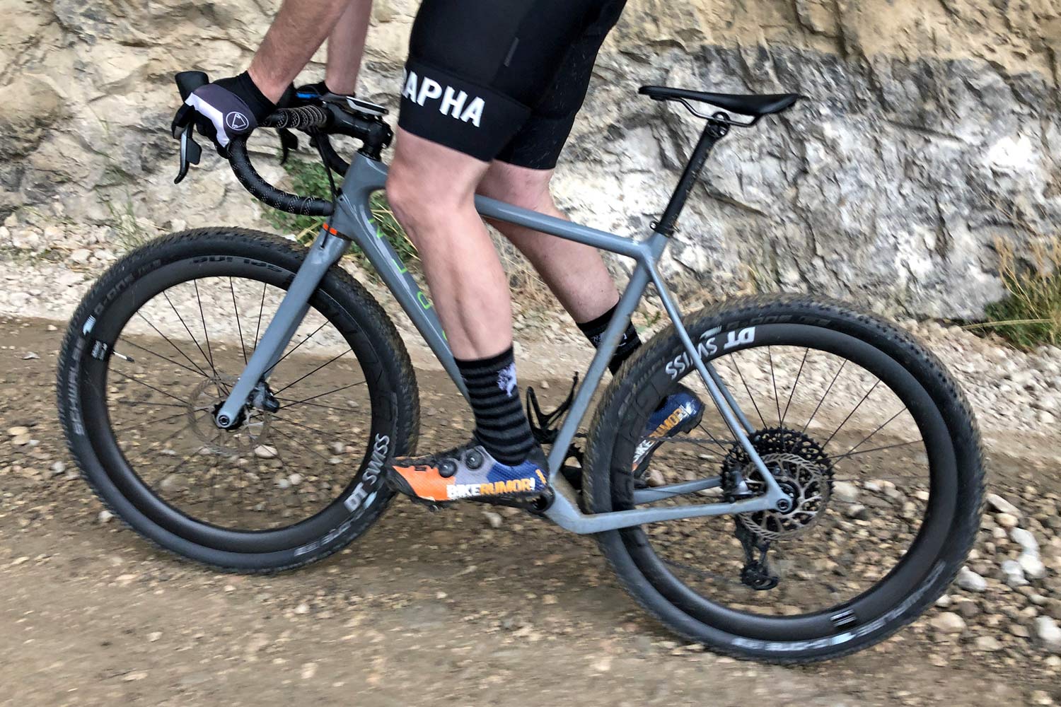 wide tire gravel bike