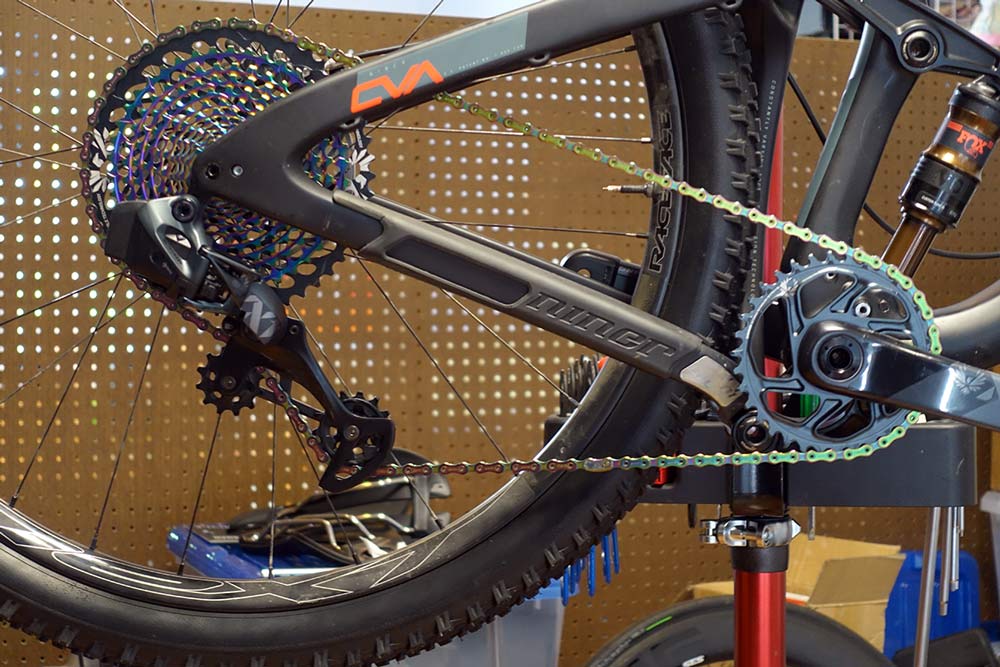 how to measure and shorten a sram eagle chain to the right size