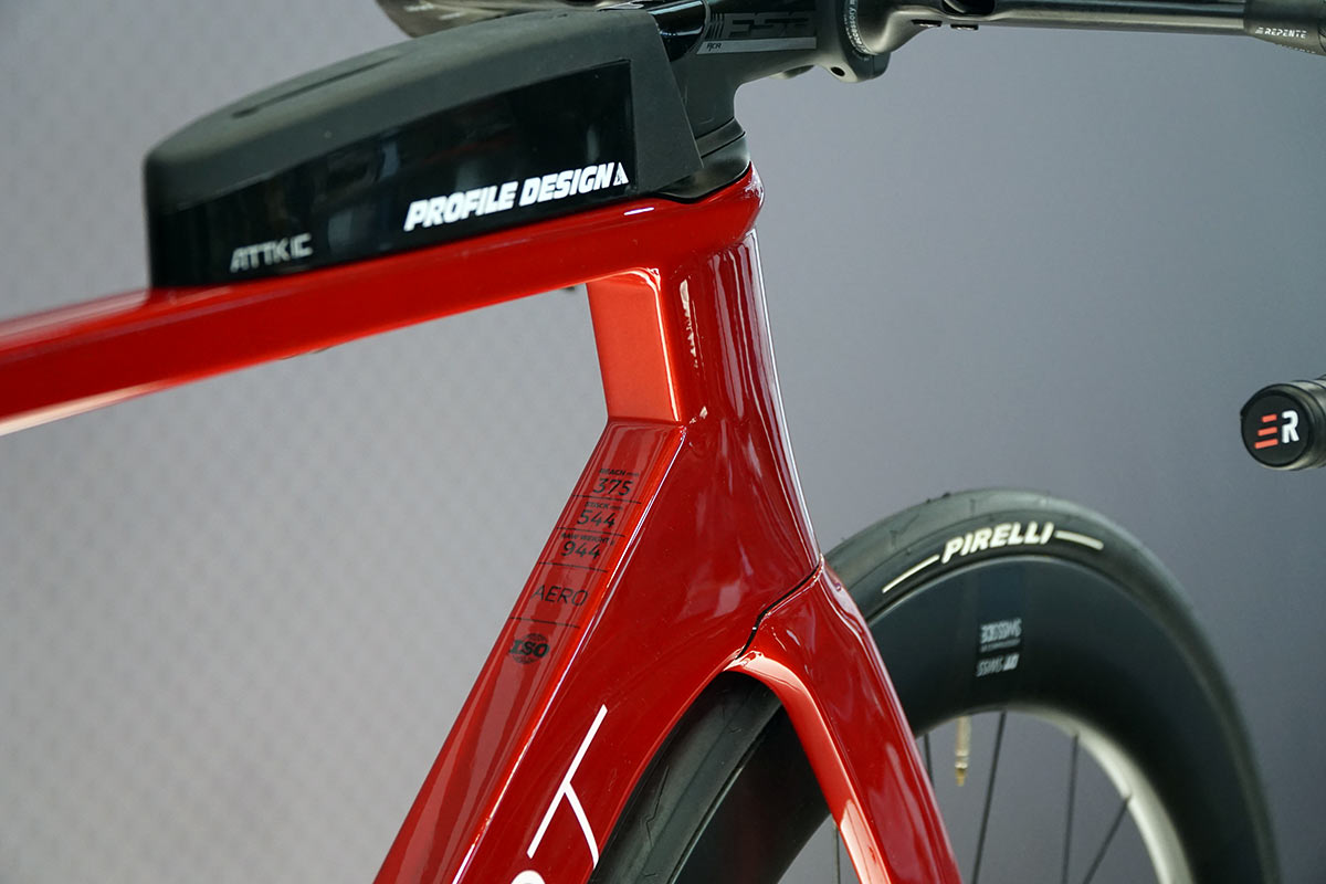 Exept Aero Concept is a custom geometry carbon fiber triathlon bike that can convert to a standard road bike with ease
