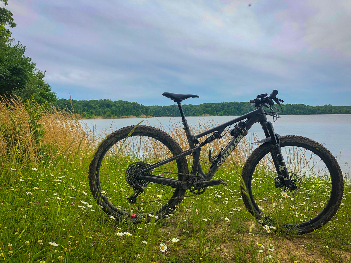 Recensione: fare grandi giri con la bicicletta Santa Cruz Blur TR XC / Trail