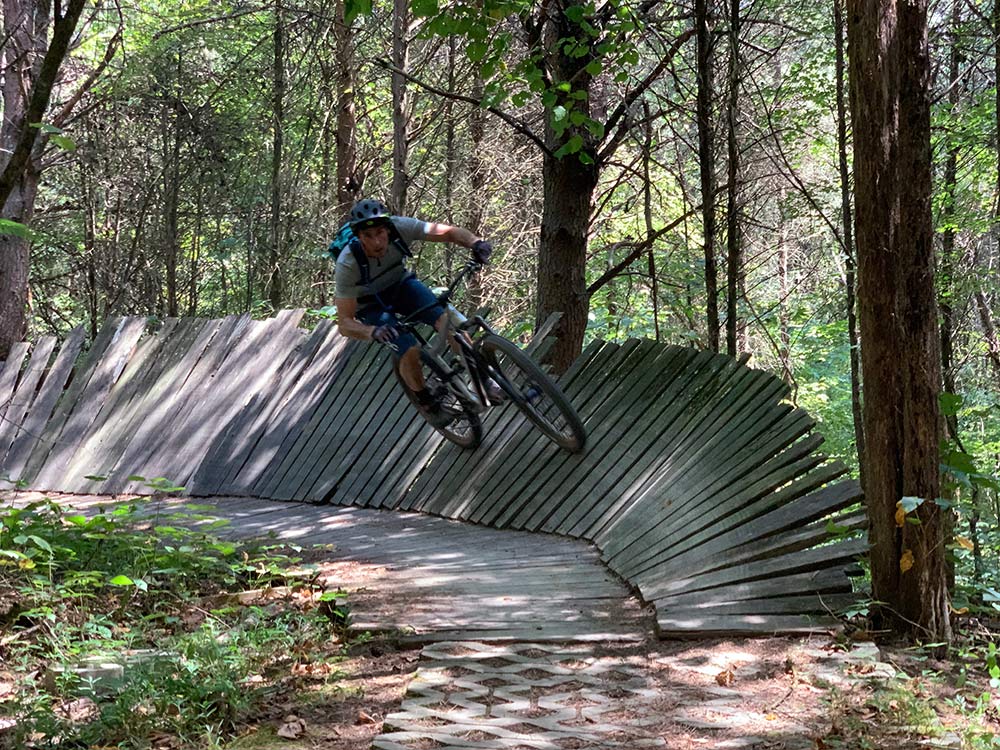 what is the best mountain bike trail in knoxville tennessee