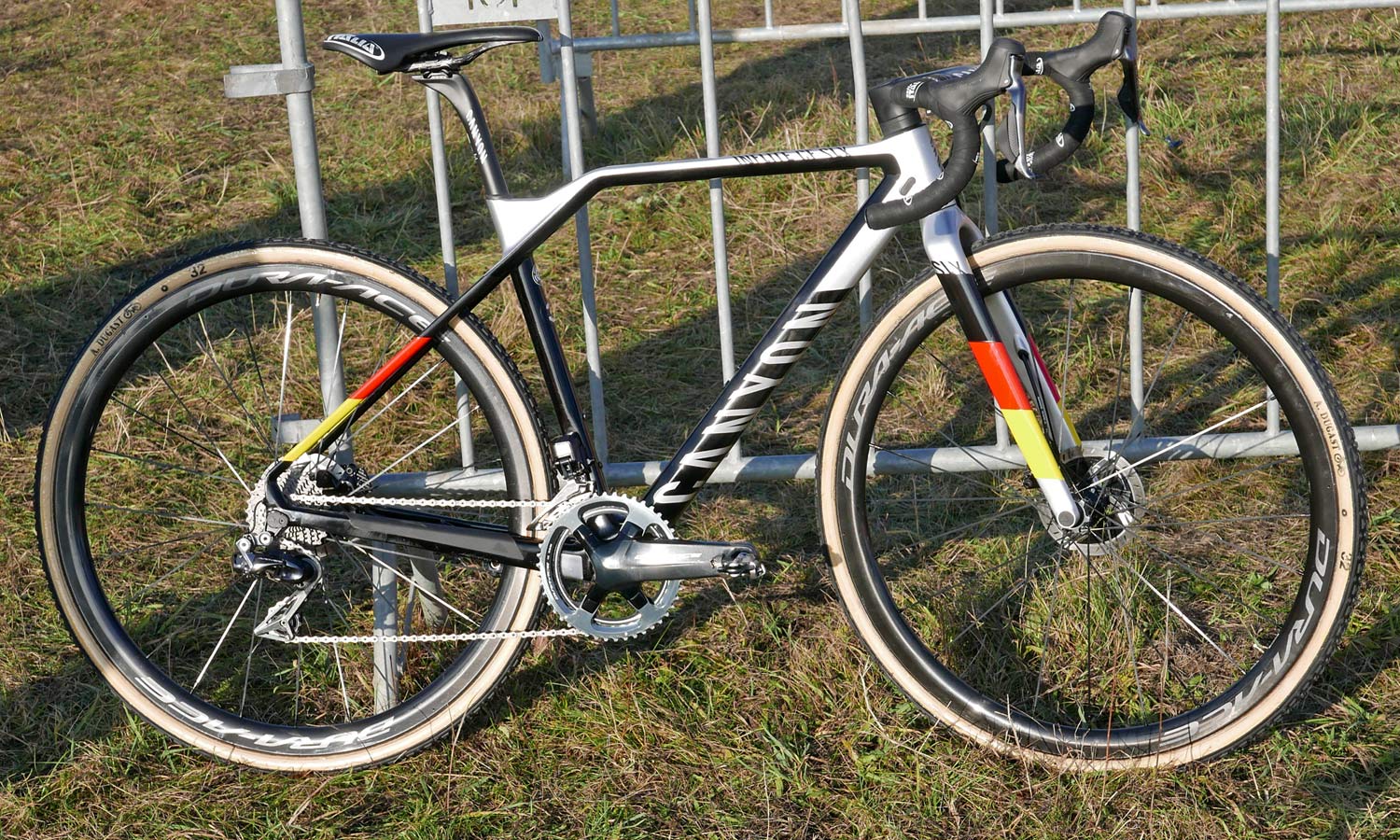 CX Pro Bike Check, custom Canyon Inflite CF SLX carbon cyclocross bike of German Champion Marcel Meisen