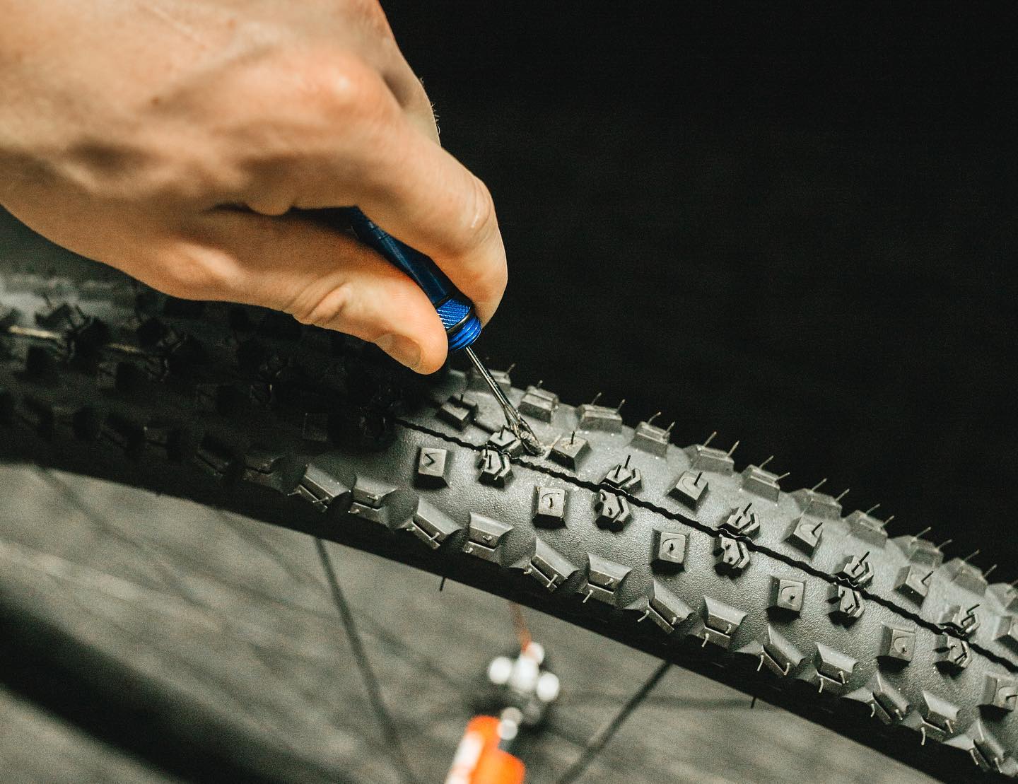 KOM Cycling attacks the flats with light weight Tubeless Tire Repair Tool