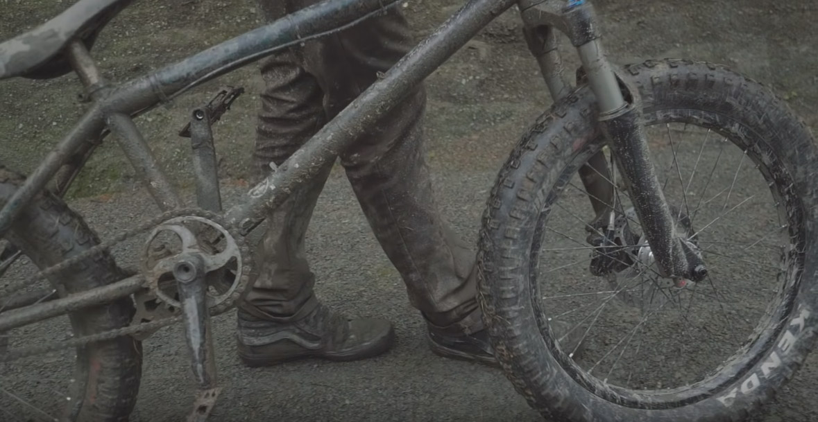 screenshot of front suspension BMX bike