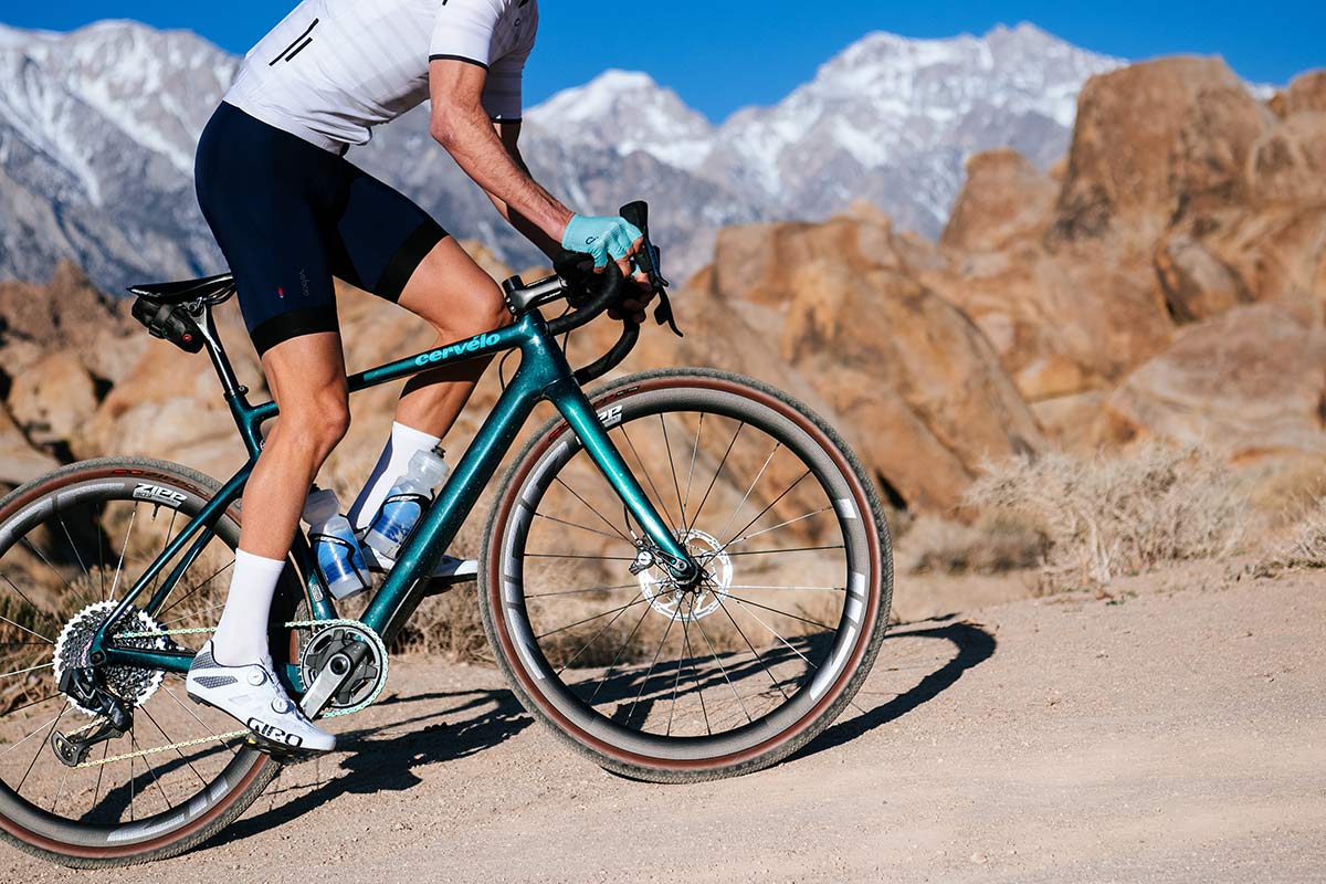 zipp 303 firecrest gravel bike wheels are some of the lightest you can buy
