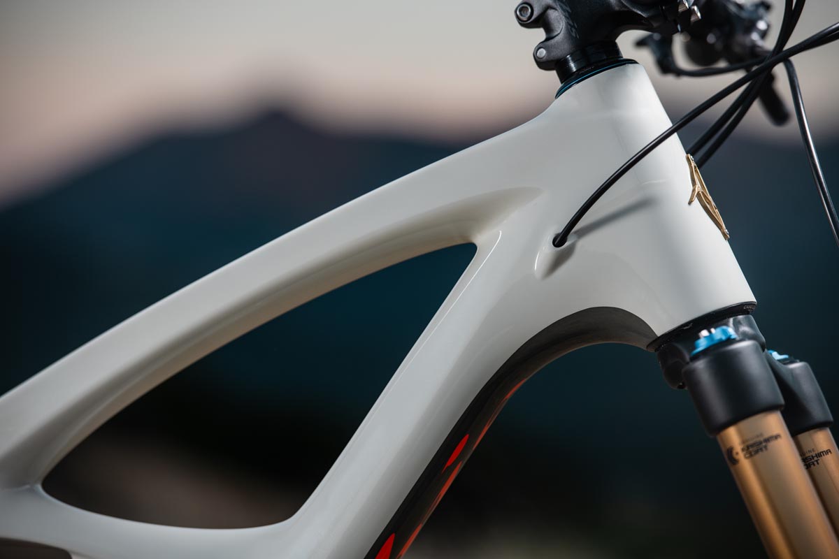 Ibis Mojo 4 cable routing