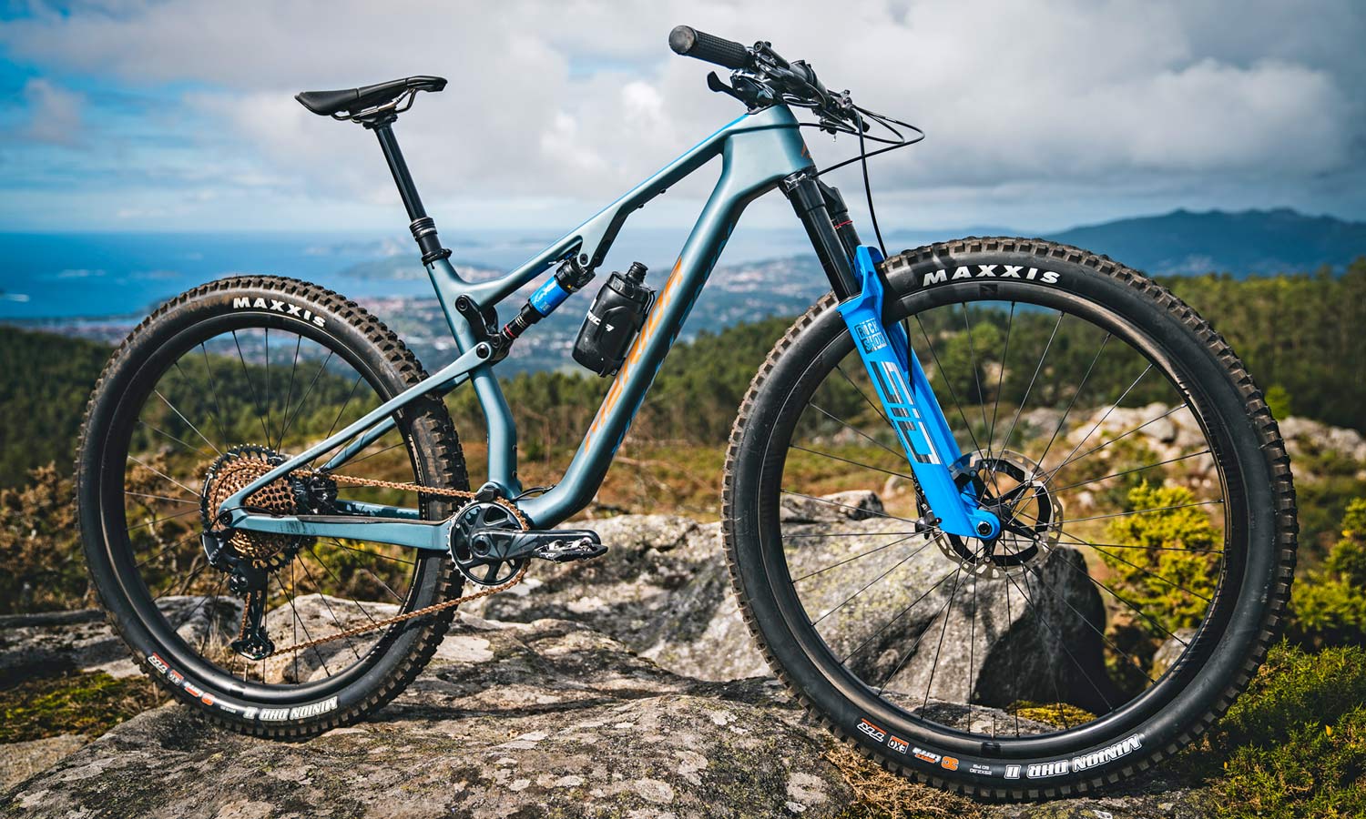 2021 Merida Ninety-Six XC mountain bike, lightweight carbon cross-country race OR light trail mountain bike, 8000 Trail complete