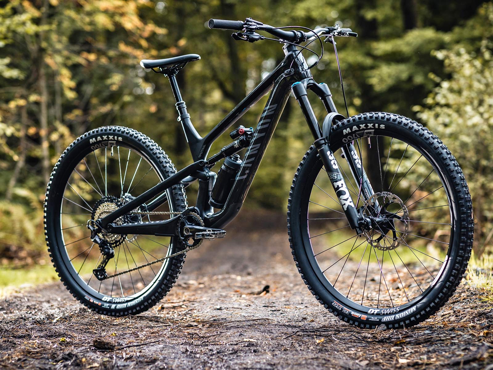 2021 Canyon Spectral 29 CF trail bike, lightweight carbon 150mm all-mountain bike, photo by Roo Fowler, angled