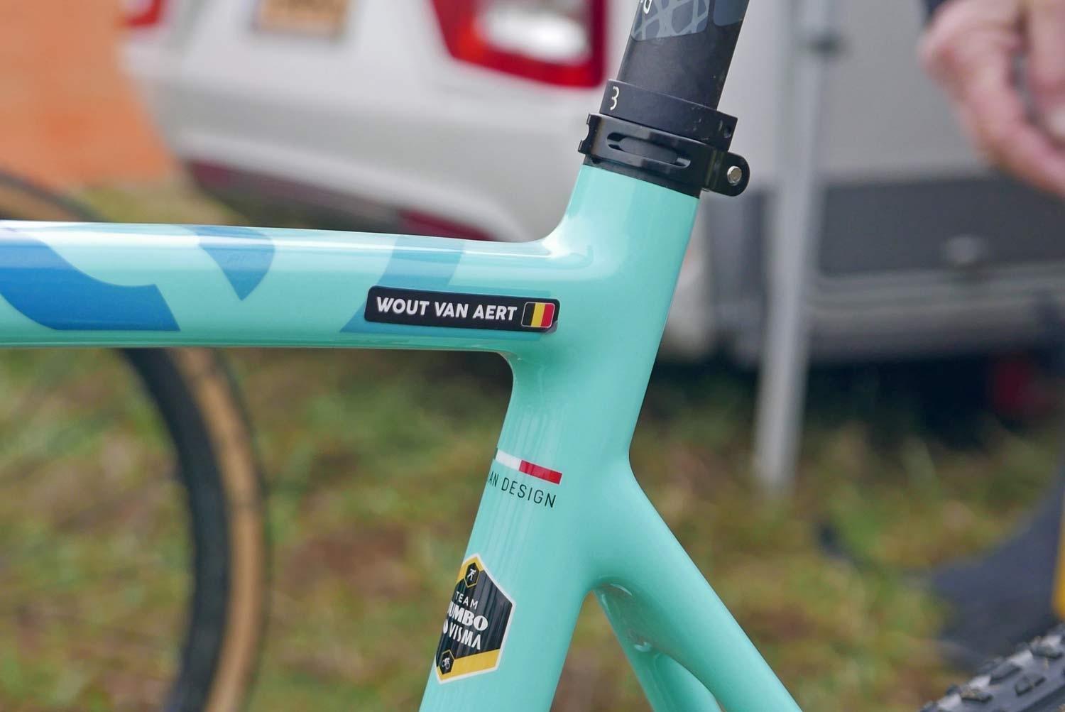 CX Pro Bike Check: Bianchi Zolder Pro carbon cyclocross bike, Wout van Aert at UCI Cyclo-Cross World Cup Tabor, extra seatpost clamp