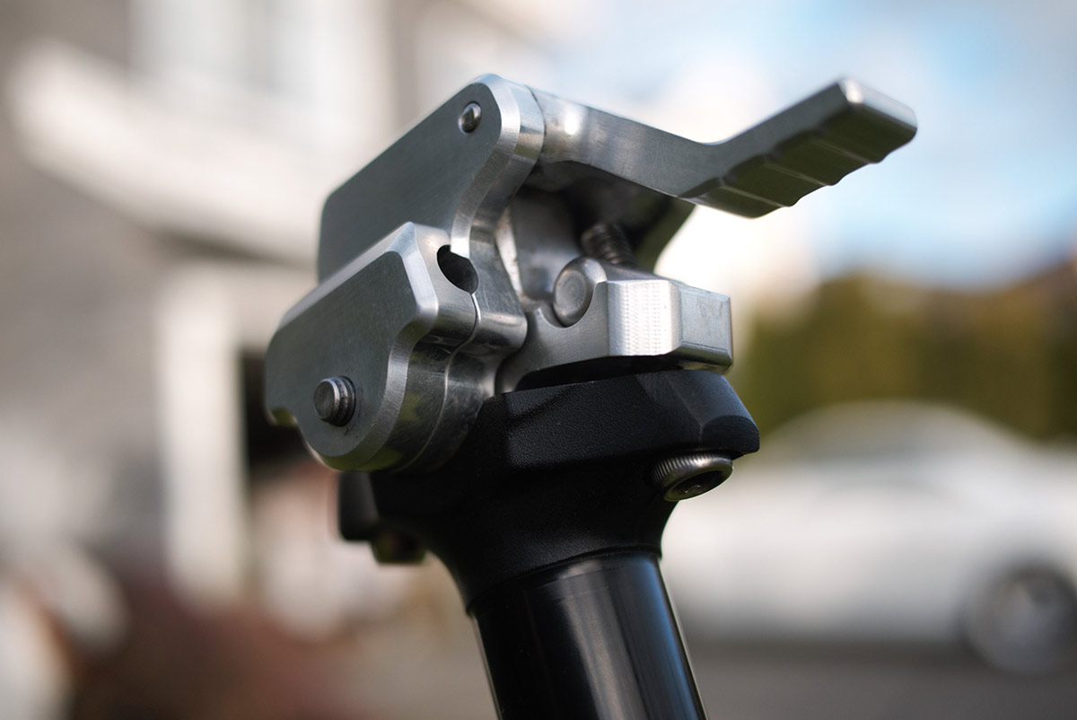 switchgrade saddle clamp angle adjustment lever under saddle