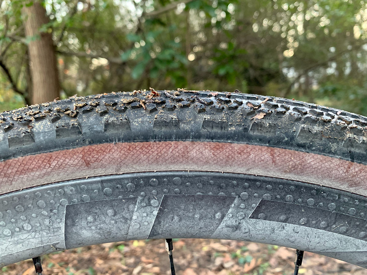 zipp tangente course gravel tire review - side of tire tread pattern
